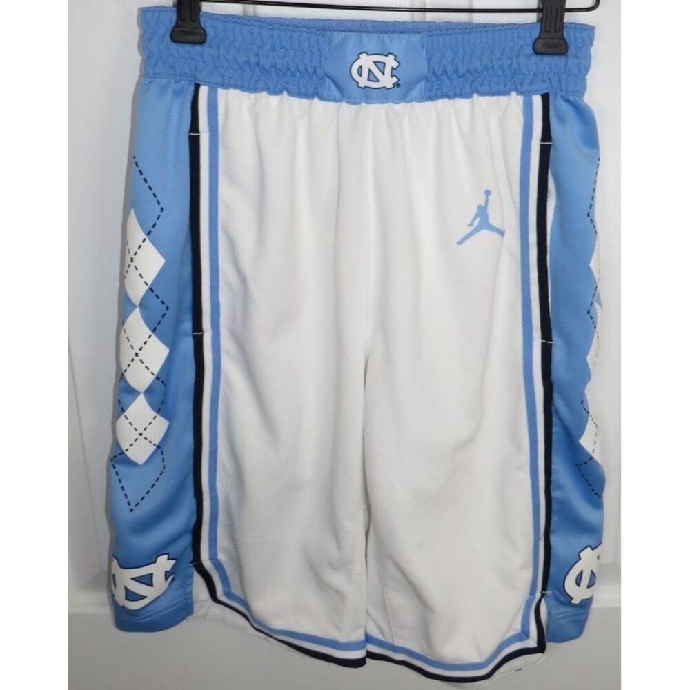 Air Jordan UNC North Carolina Tar Heels Men’s Blue Basketball Shorts Size Small